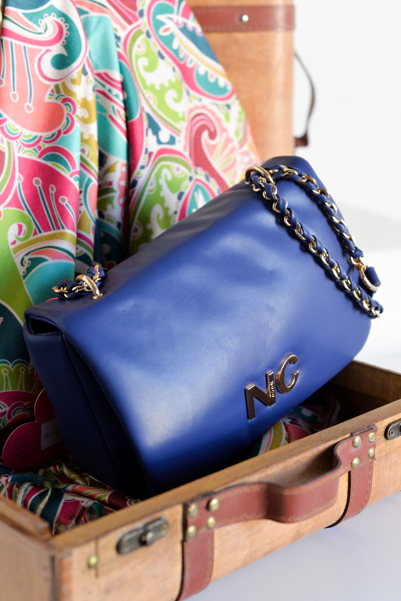 Bandolera Noco efecto puffy azul