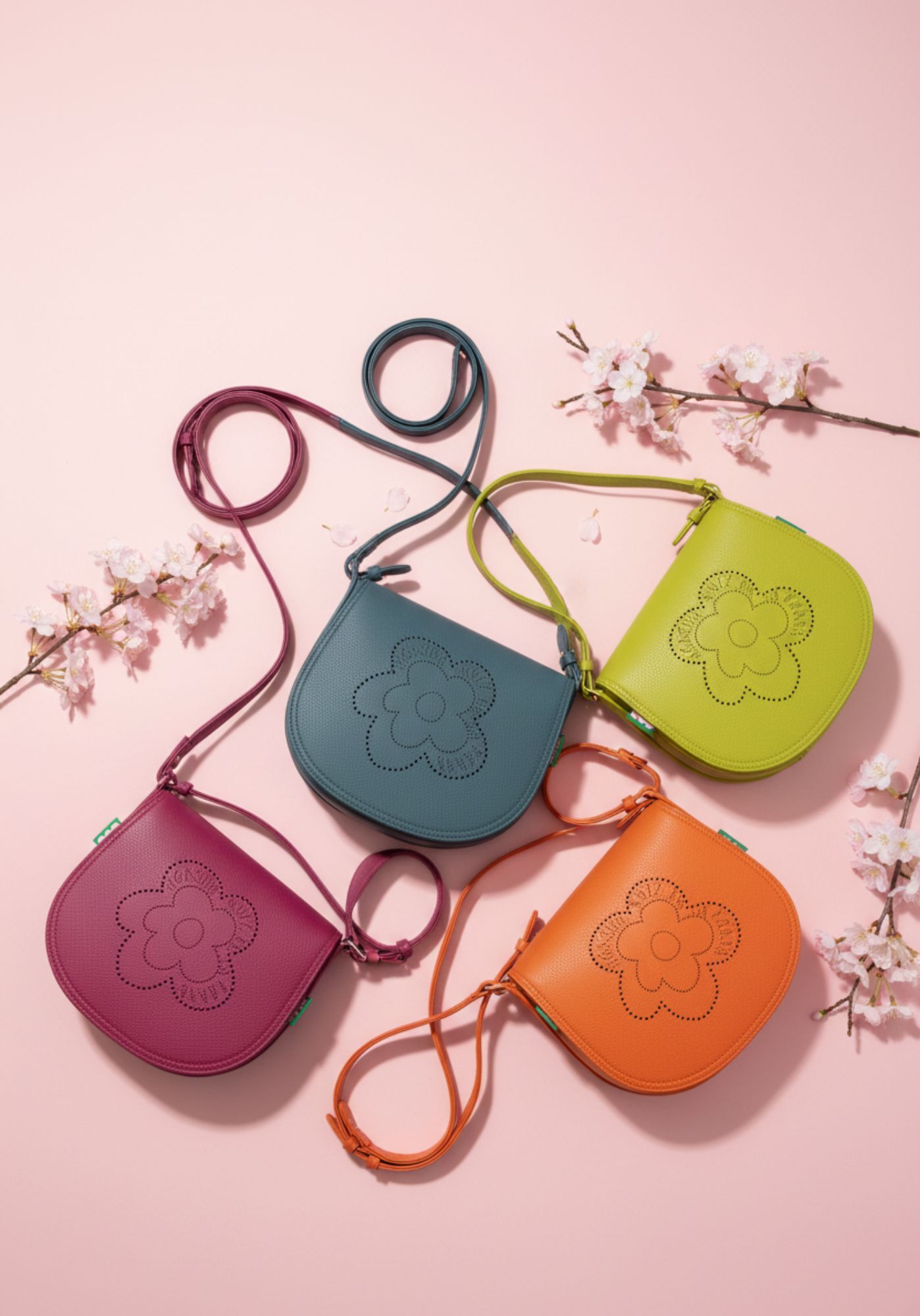 Bandolera Agatha Ruiz de la Prada con tapa flor calada naranja - Imagen 2